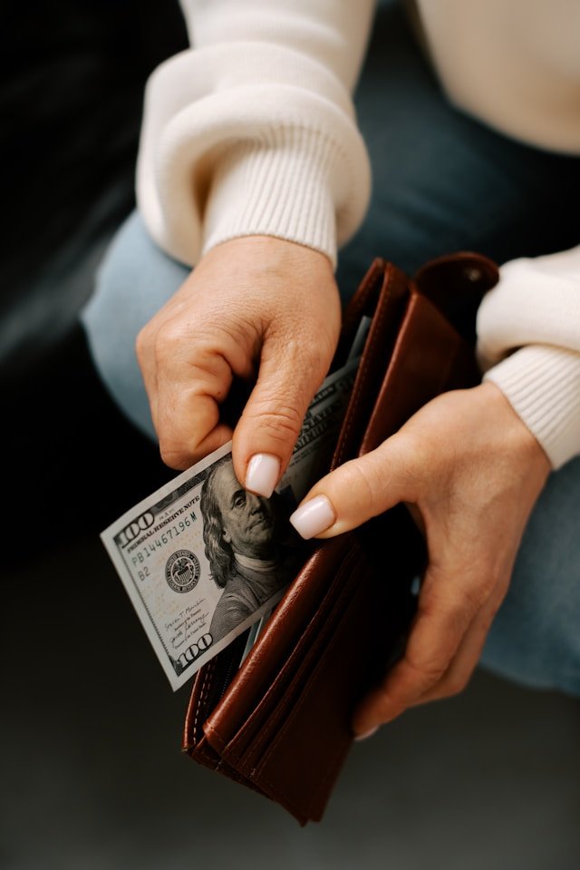How to Start Investing with $100: Simple Steps for Beginners
